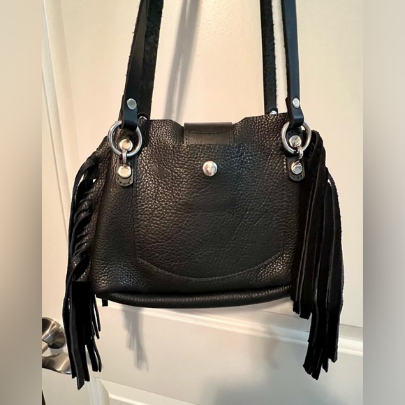 Black pebbled leather purse with fringe - Picture 1 of 3